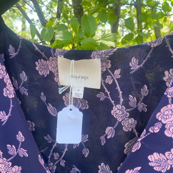 Cinq A SEPT Navy Silk Floral Mini Dress Swingy Handkerchief Flare Hem - Picture 7 of 7